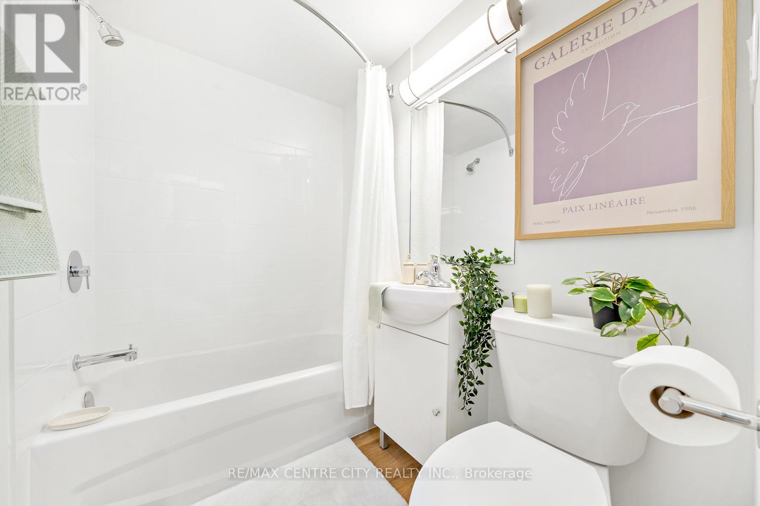 16 - 232 Elm Street, St. Thomas, Ontario  N5R 1J5 - Photo 18 - X12529642