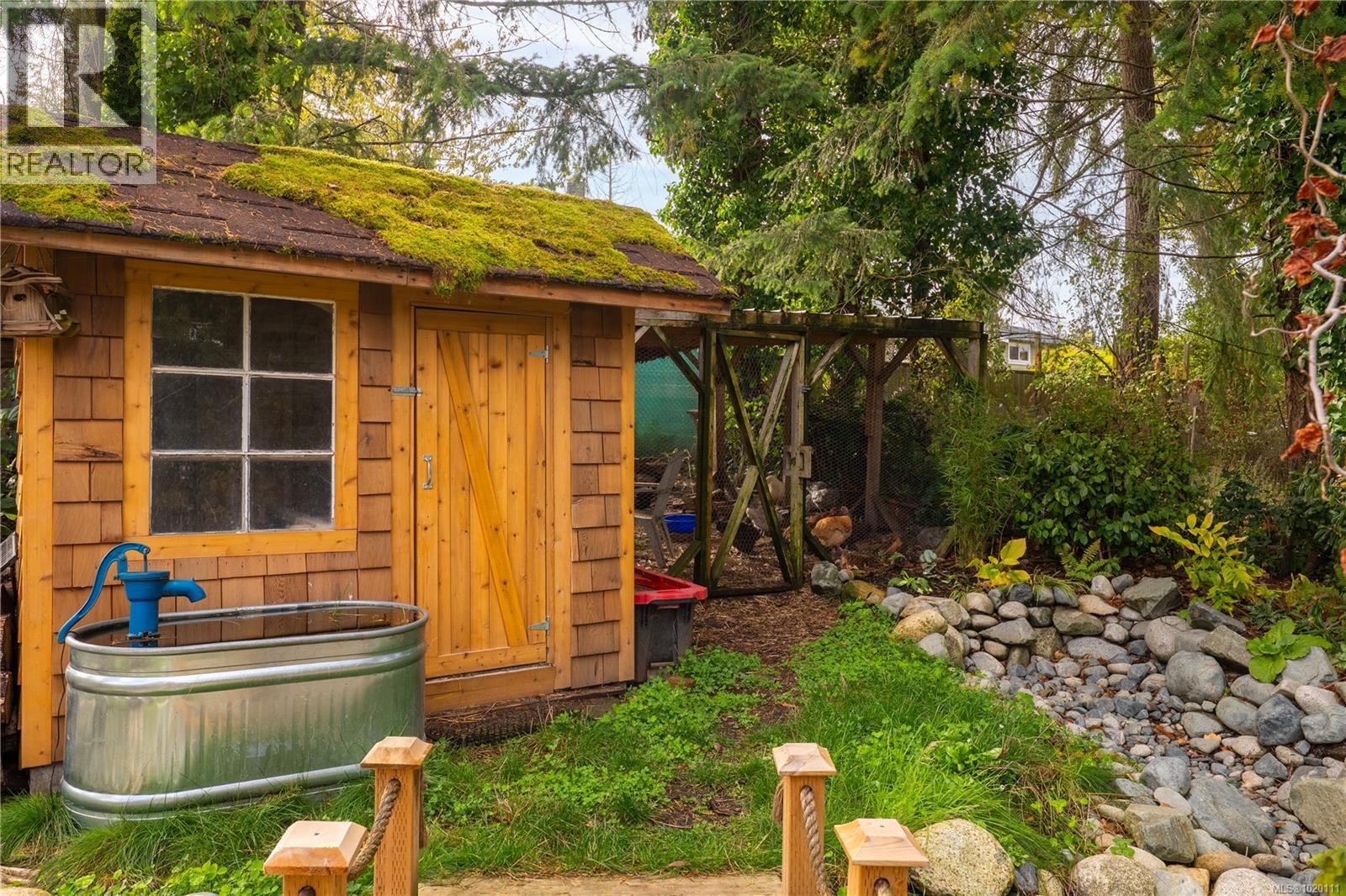 6869 Philip Rd, Lantzville, British Columbia  V0R 2H0 - Photo 16 - 1020111