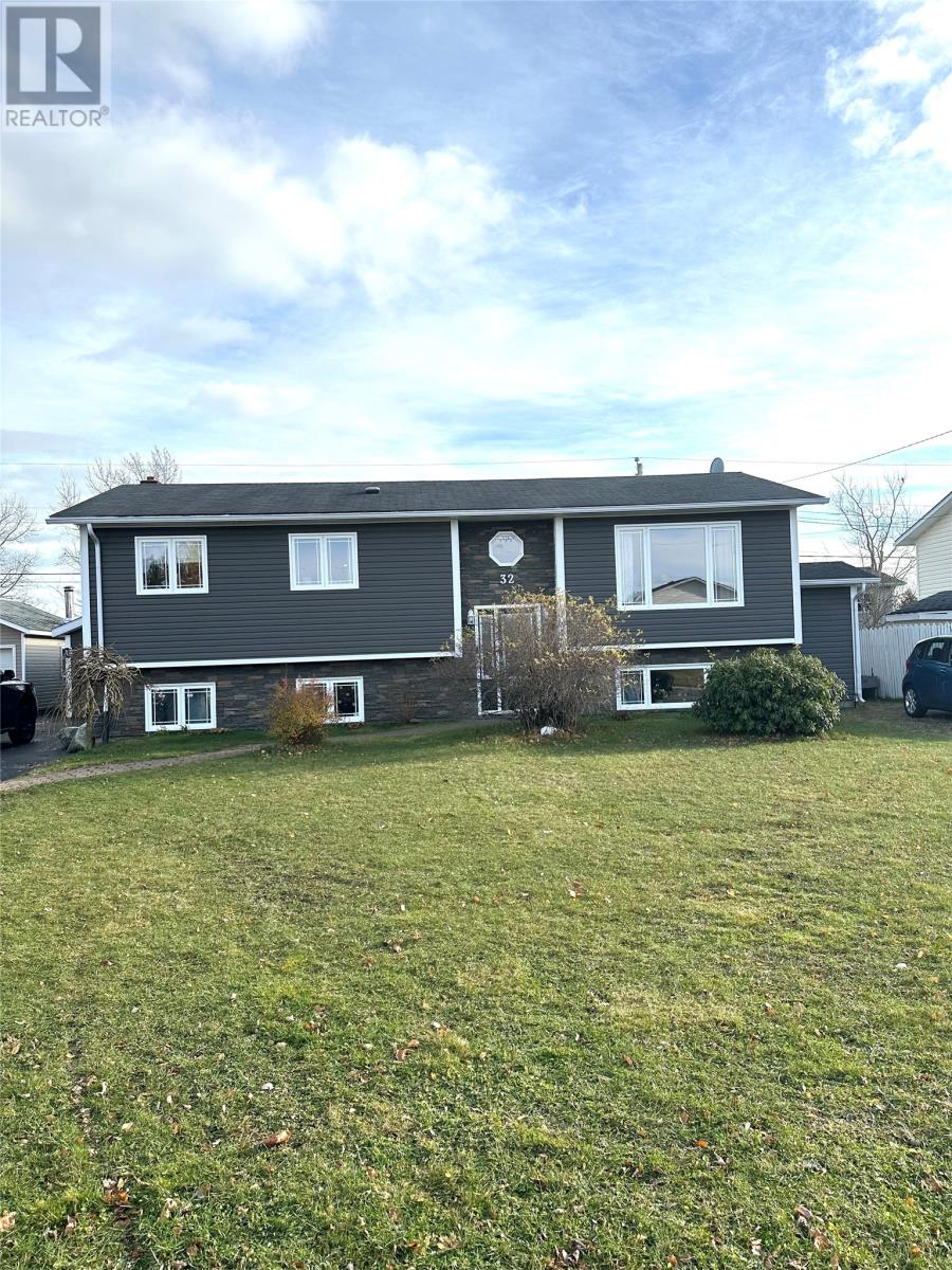 32 Gardner Street, Grand Falls-Windsor, Newfoundland & Labrador