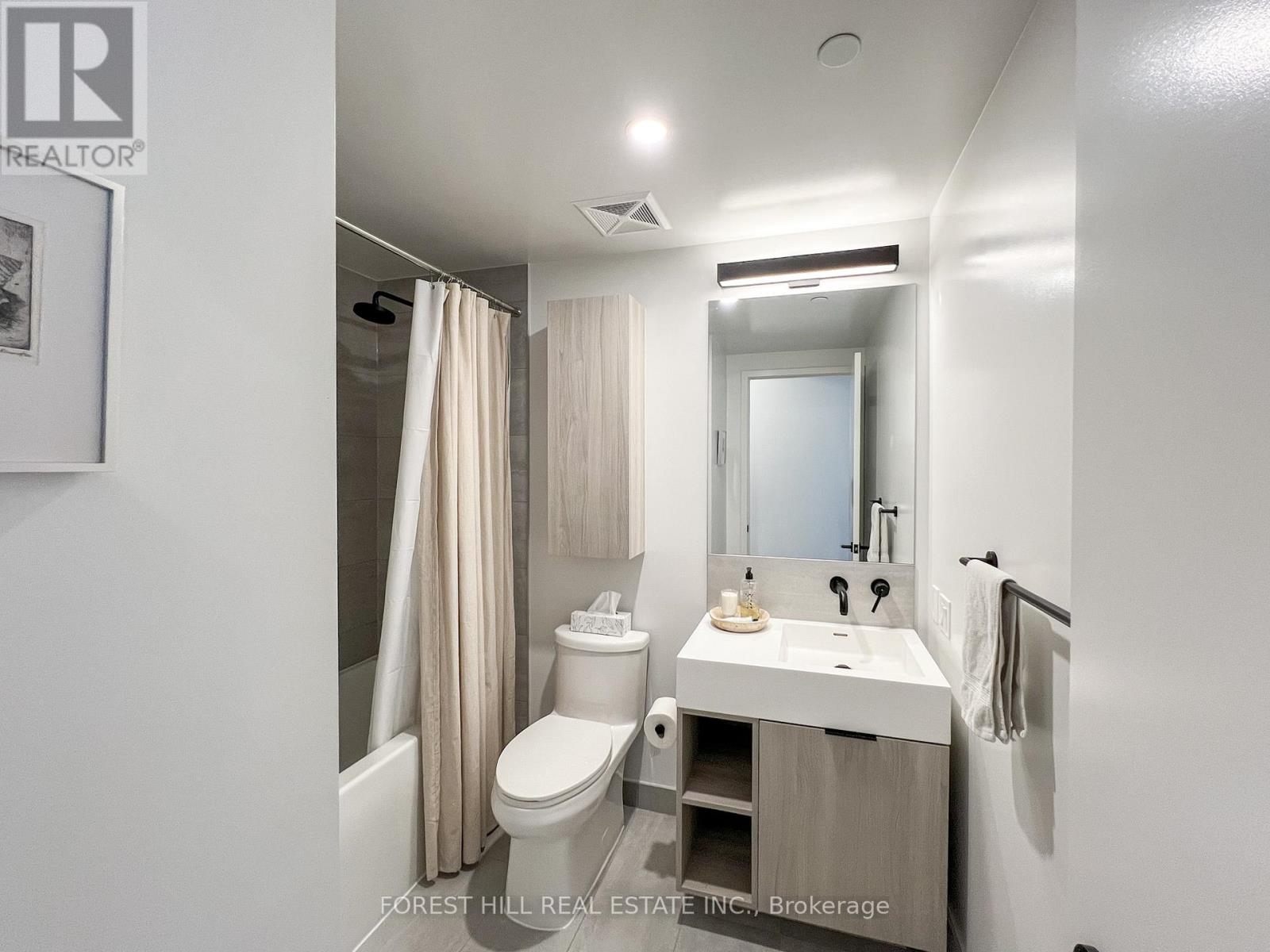 2210 - 108 Peter Street, Toronto, Ontario  M5V 0W2 - Photo 8 - C12529404