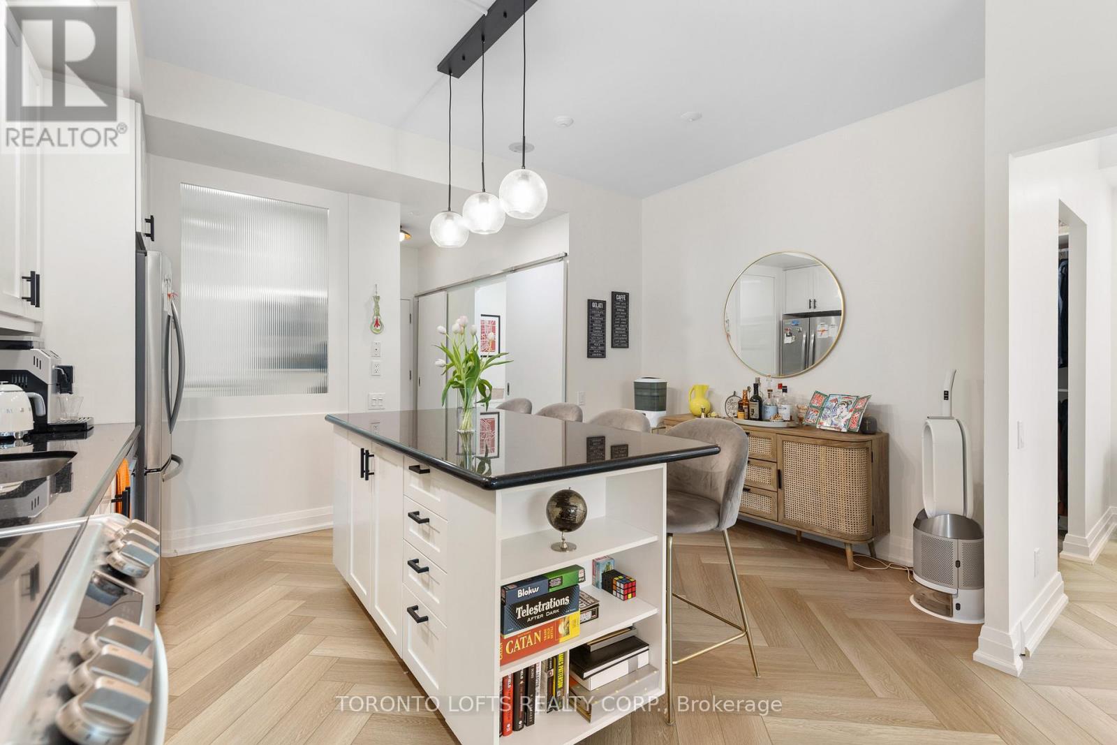 305 - 20 Scrivener Square, Toronto, Ontario  M4W 3X9 - Photo 10 - C12529450