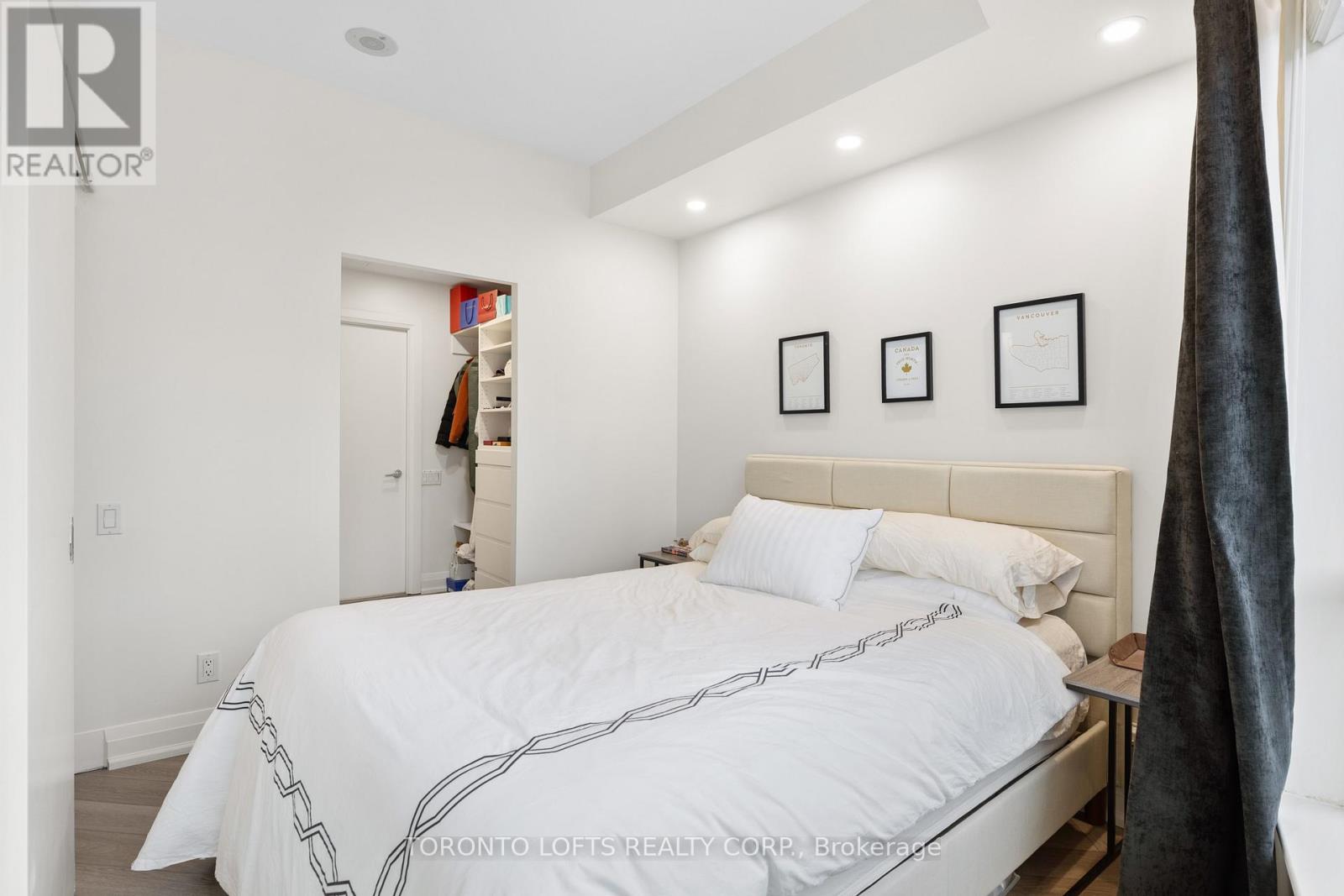 305 - 20 Scrivener Square, Toronto, Ontario  M4W 3X9 - Photo 15 - C12529450