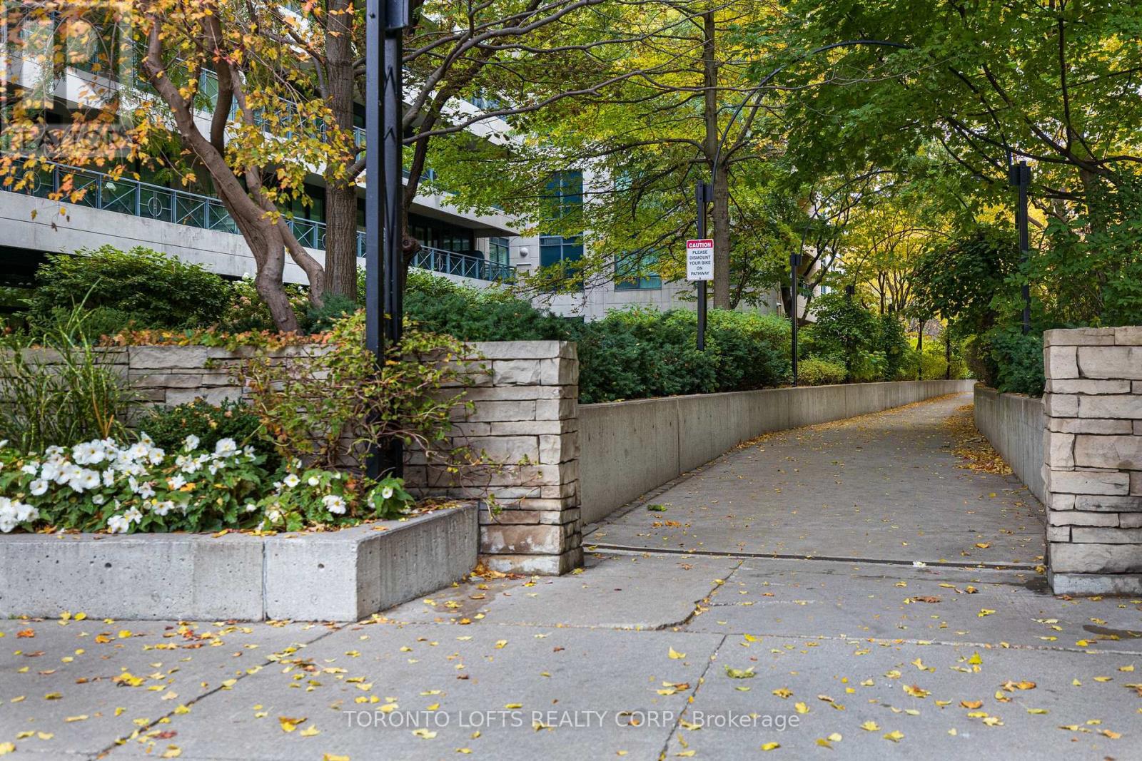 305 - 20 Scrivener Square, Toronto, Ontario  M4W 3X9 - Photo 22 - C12529450
