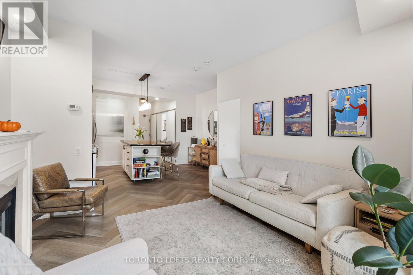 305 - 20 Scrivener Square, Toronto, Ontario  M4W 3X9 - Photo 6 - C12529450