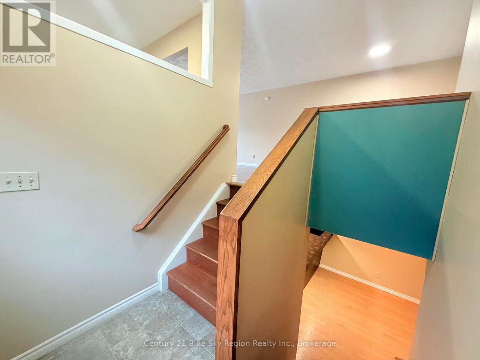 429 Dudley Avenue, North Bay, Ontario P1B 7A6 - Photo 5 - X12529592