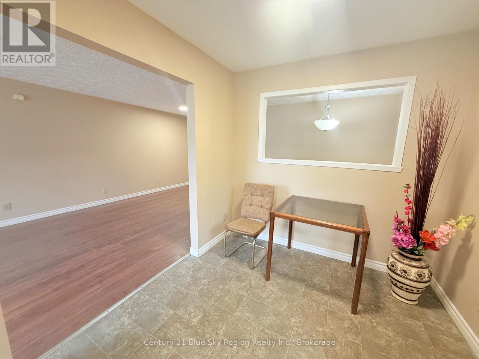 429 Dudley Avenue, North Bay, Ontario P1B 7A6 - Photo 8 - X12529592