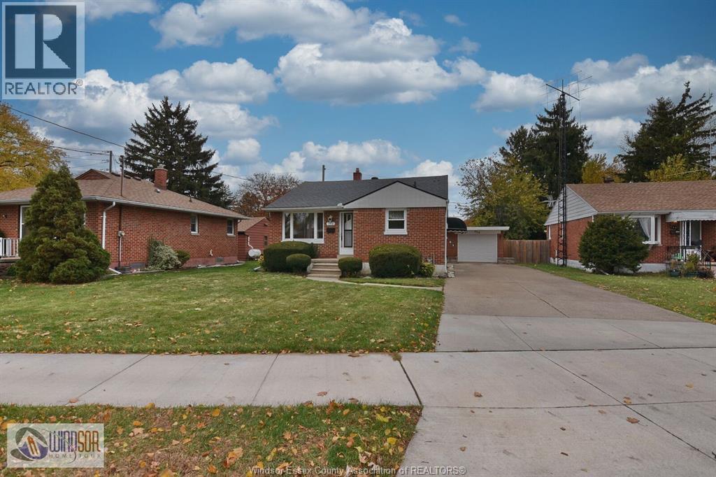 770 Grand Marais West, Windsor, Ontario  N9E 1C3 - Photo 2 - 25028476