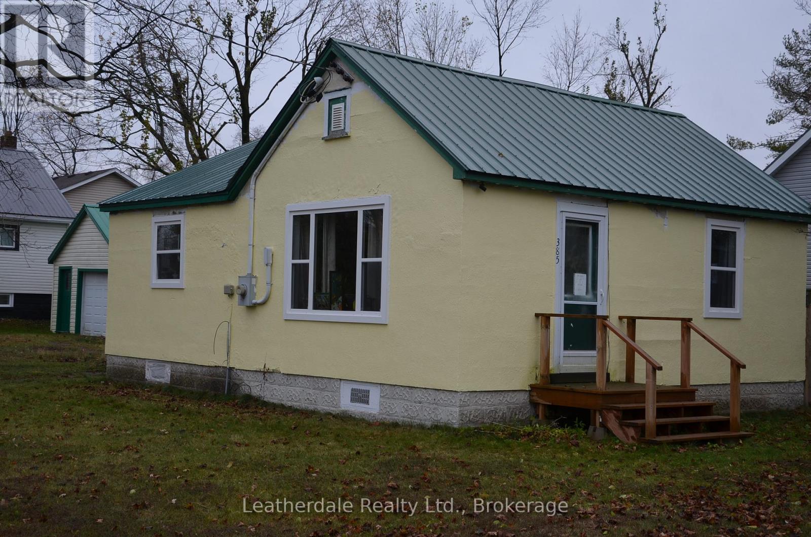 385 Mary Street, Orillia, Ontario  L3V 3G4 - Photo 1 - S12529494