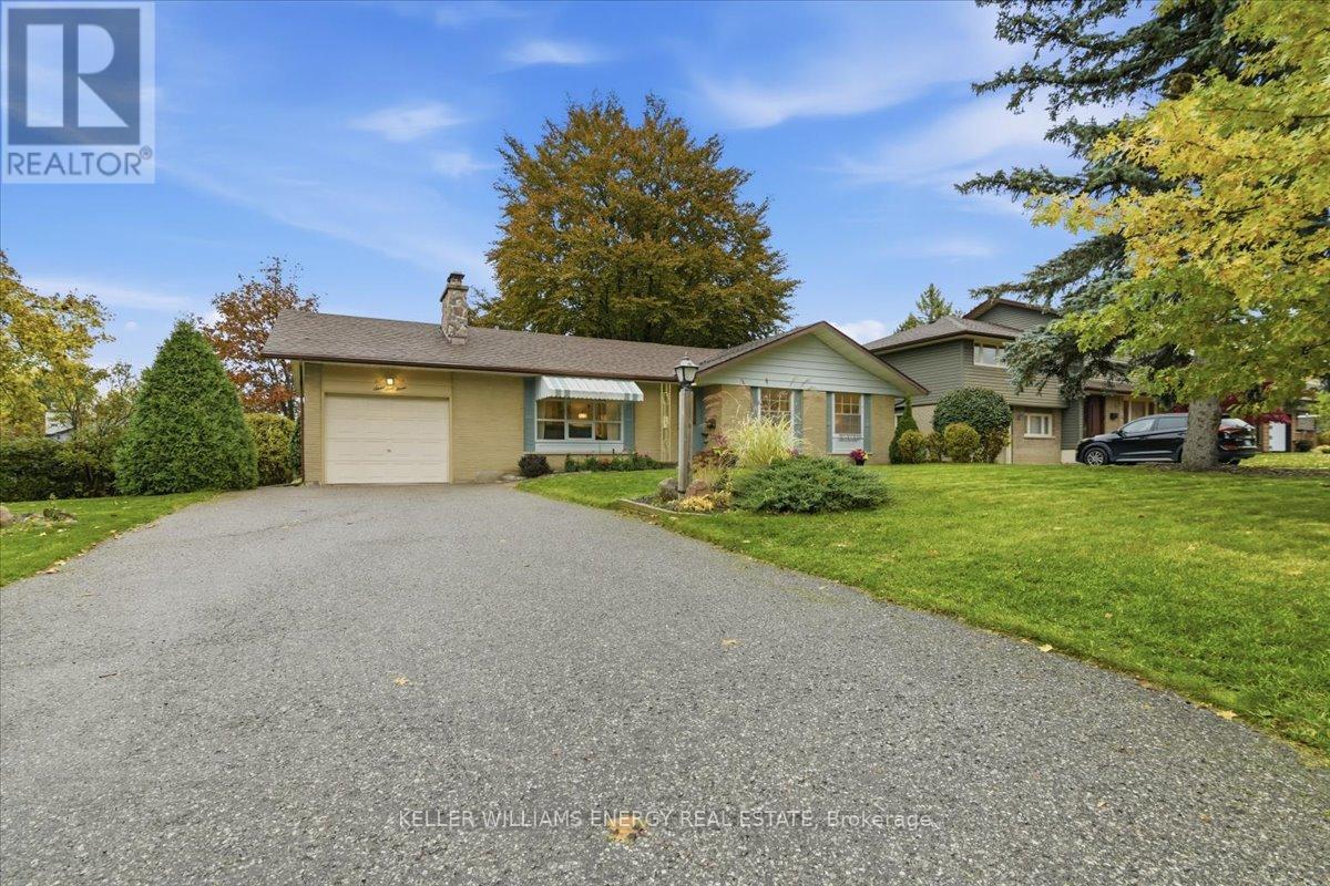 767 Jasmine Crescent, Oshawa, Ontario  L1G 3C5 - Photo 2 - E12529530