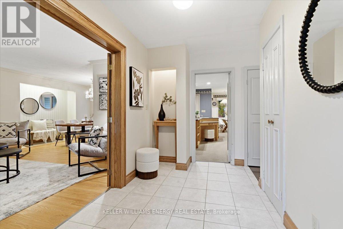 767 Jasmine Crescent, Oshawa, Ontario  L1G 3C5 - Photo 4 - E12529530