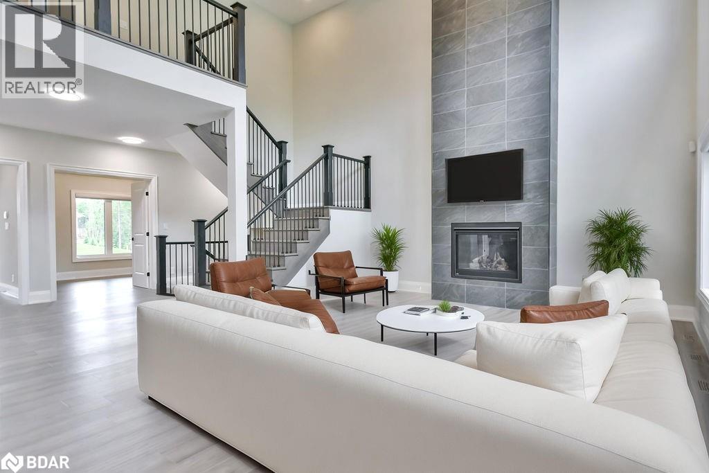 Property at 4 CLYDESDALE Court image 4