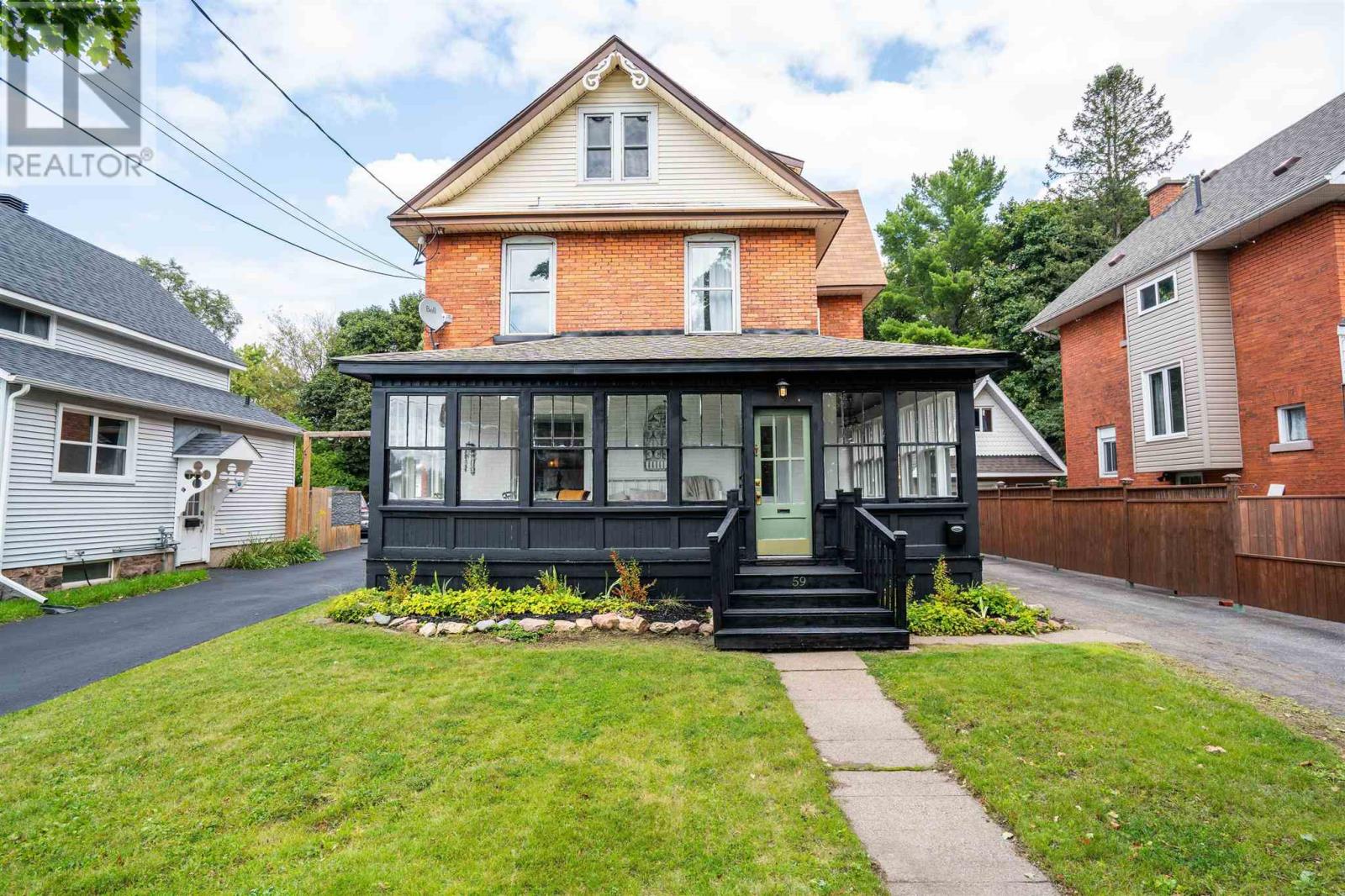 59 Lansdowne Ave, Sault Ste Marie, Ontario  P6B 1K5 - Photo 2 - SM252549