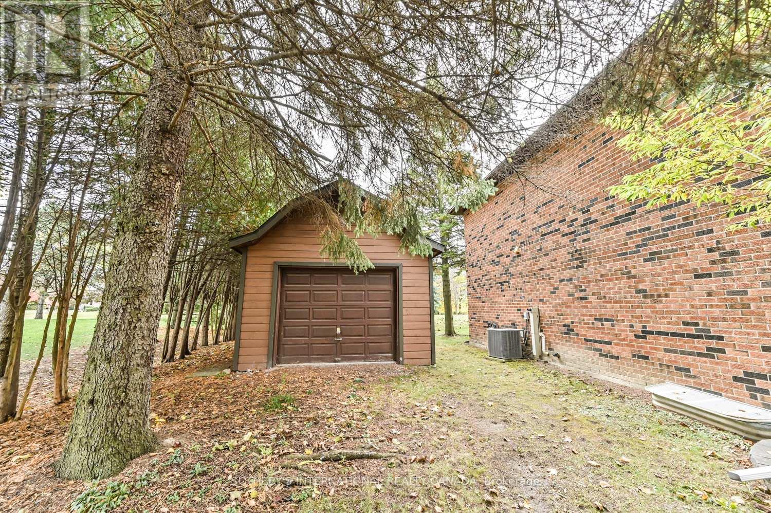 23 Hill Farm Road, King, Ontario  L0G 1N0 - Photo 34 - N12529386