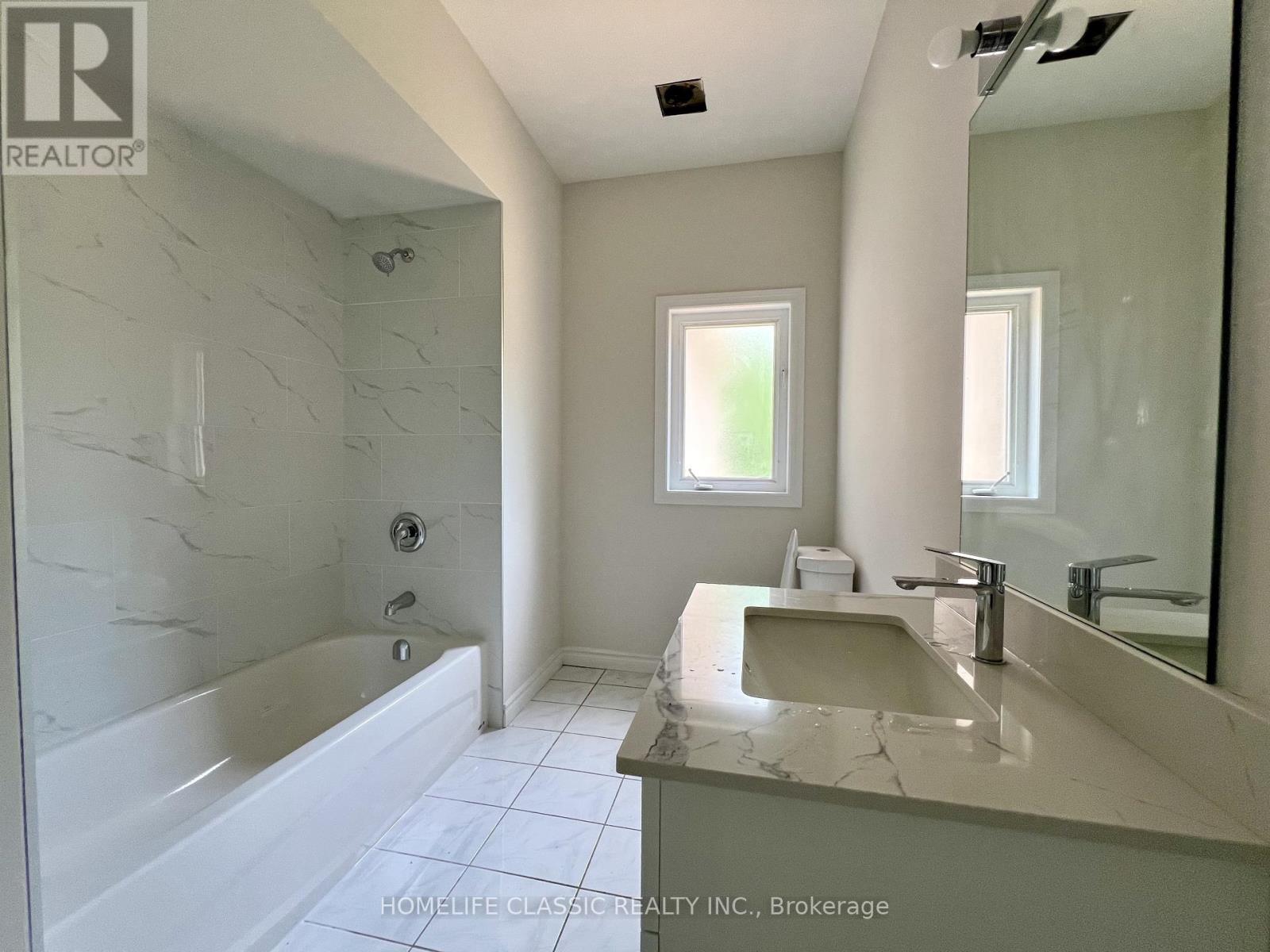 282 Elgin Mills Road W, Richmond Hill, Ontario  L4C 4M2 - Photo 12 - N12529456