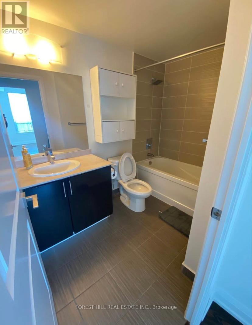 1828 - 7161 Yonge Street, Markham, Ontario  L3T 0C8 - Photo 4 - N12529470