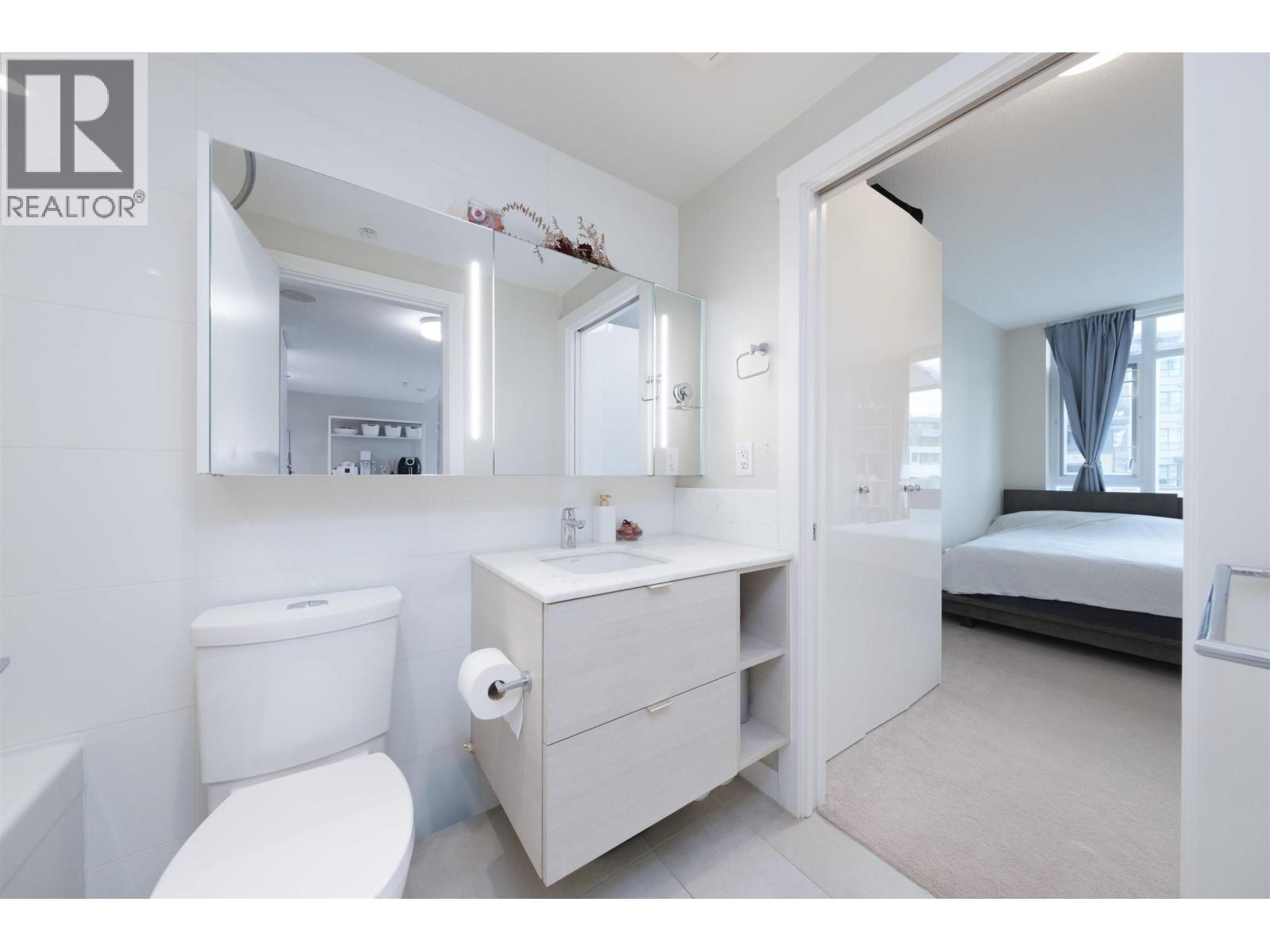 306 602 Como Lake Avenue, Coquitlam, British Columbia  V3J 0G2 - Photo 9 - R3059137