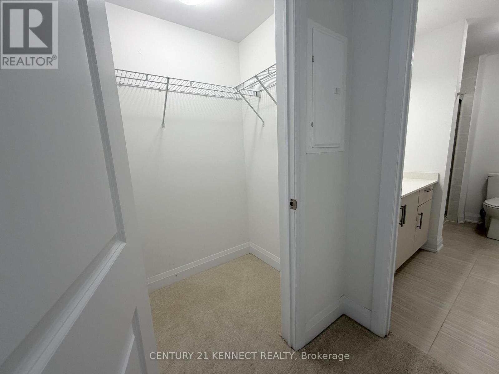 367 - 65 Attmar Drive, Brampton, Ontario  L6P 0Y6 - Photo 6 - W12468101