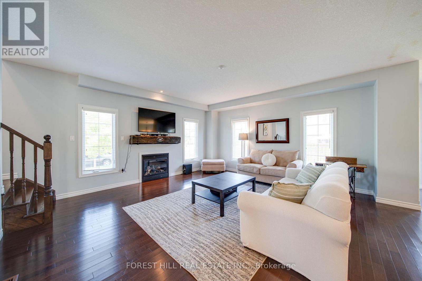 54 Chamberlain Crescent, Collingwood, Ontario  L9Y 0C9 - Photo 9 - S12529418