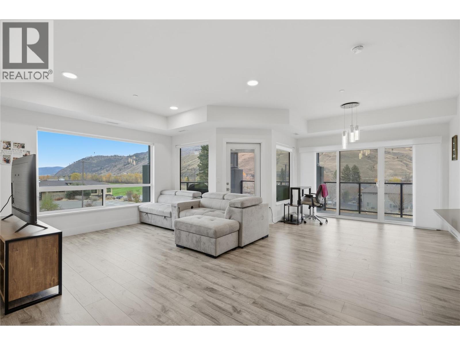 651 Dunes Drive Unit# 210, kamloops, British Columbia