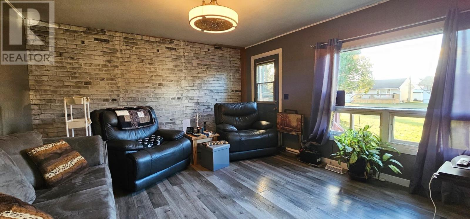 141 Federation St, Thessalon, Ontario  P0R 1L0 - Photo 19 - SM253230