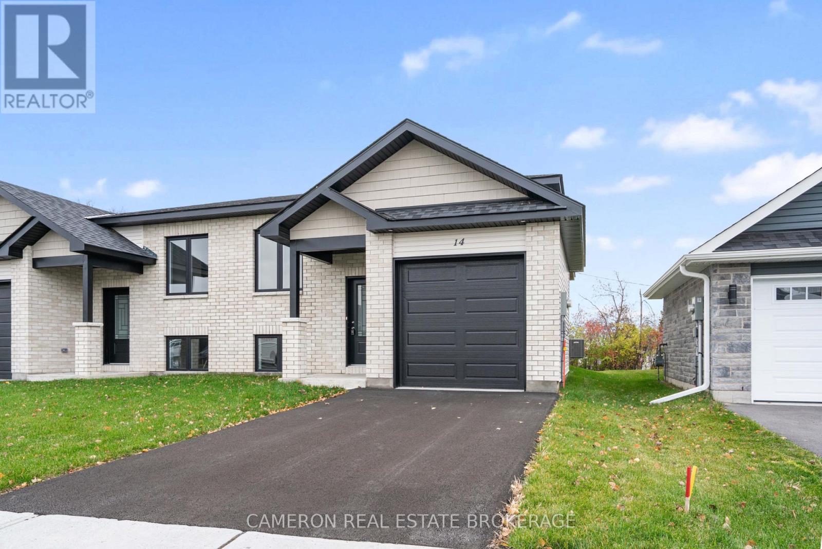 14 Portland Drive, Cornwall, Ontario  K6H 0J4 - Photo 2 - X12529510