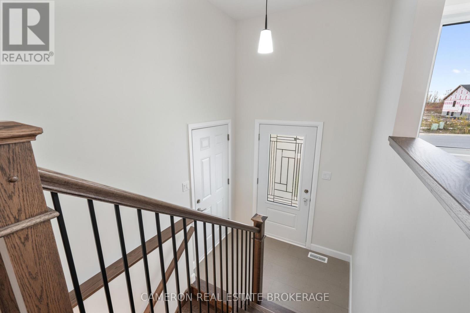 14 Portland Drive, Cornwall, Ontario  K6H 0J4 - Photo 3 - X12529510