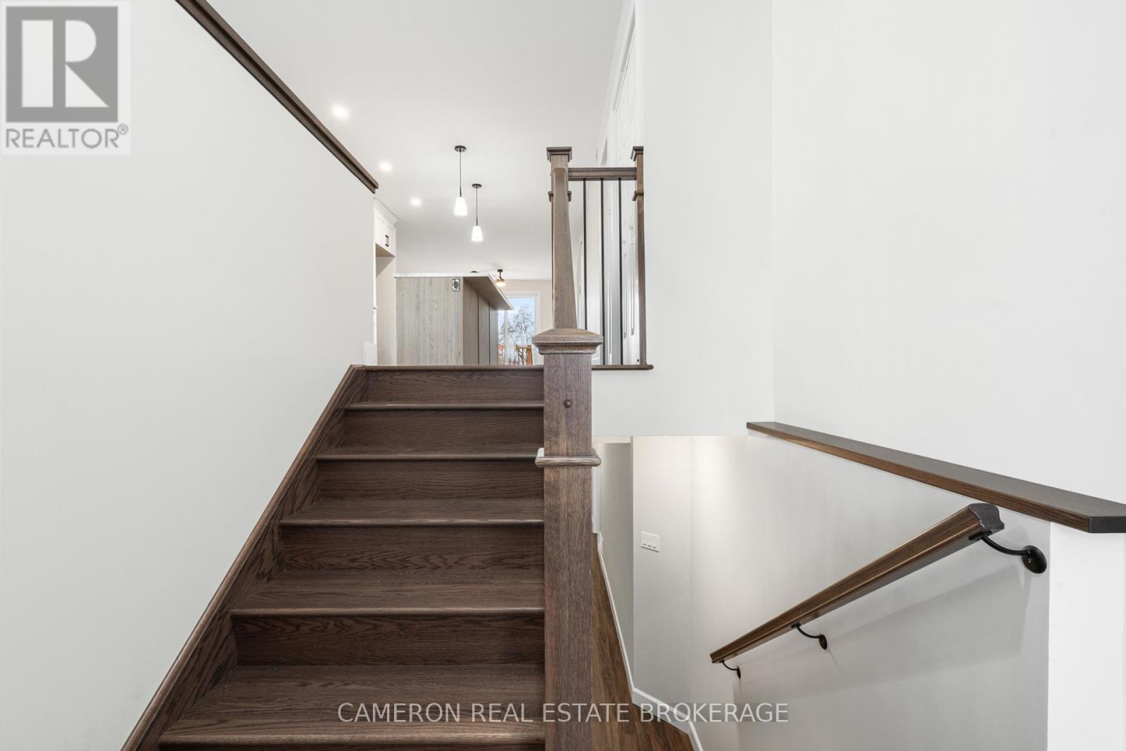 14 Portland Drive, Cornwall, Ontario  K6H 0J4 - Photo 4 - X12529510