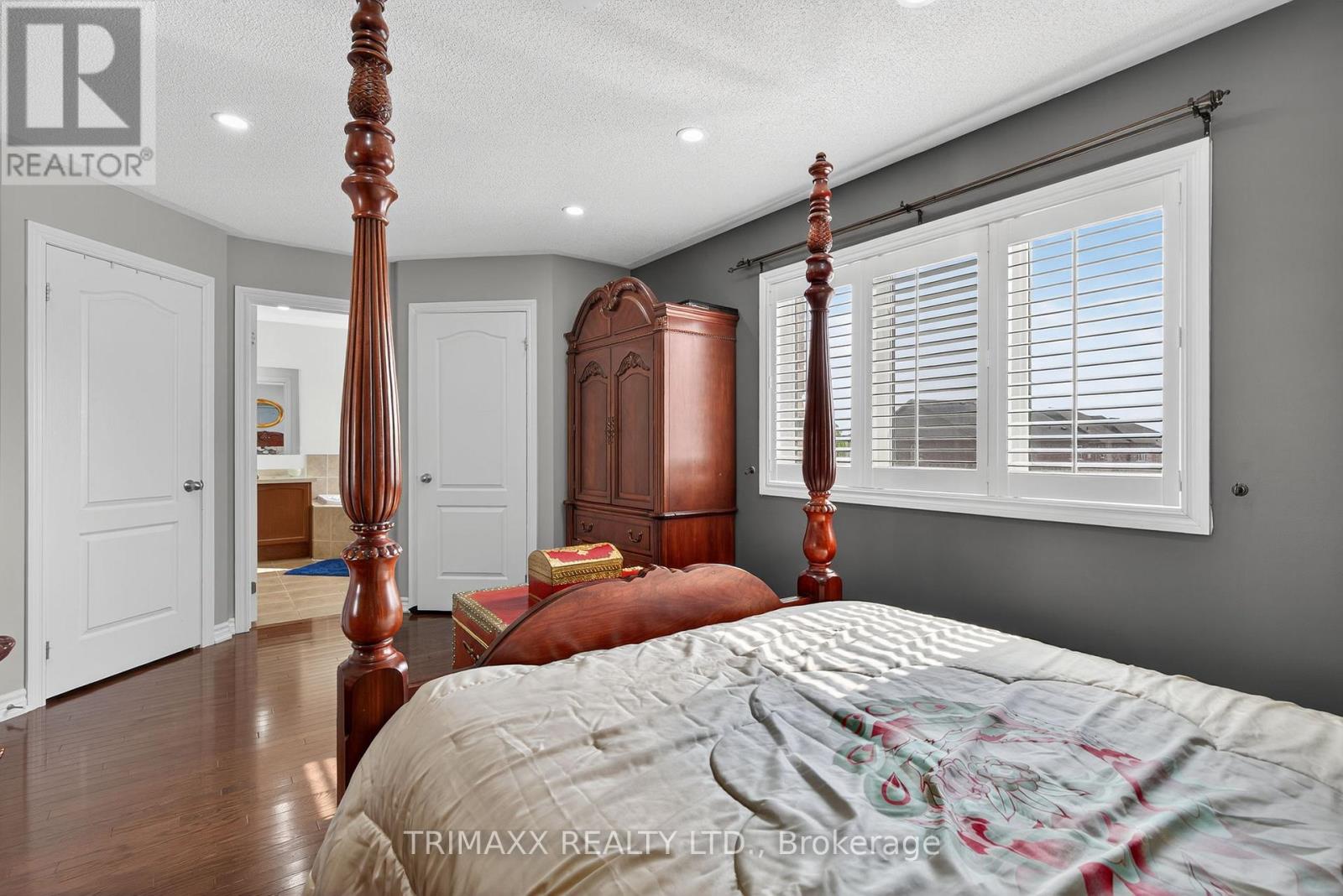 30 Learmont Avenue, Caledon, Ontario  L7C 3N3 - Photo 17 - W12529410