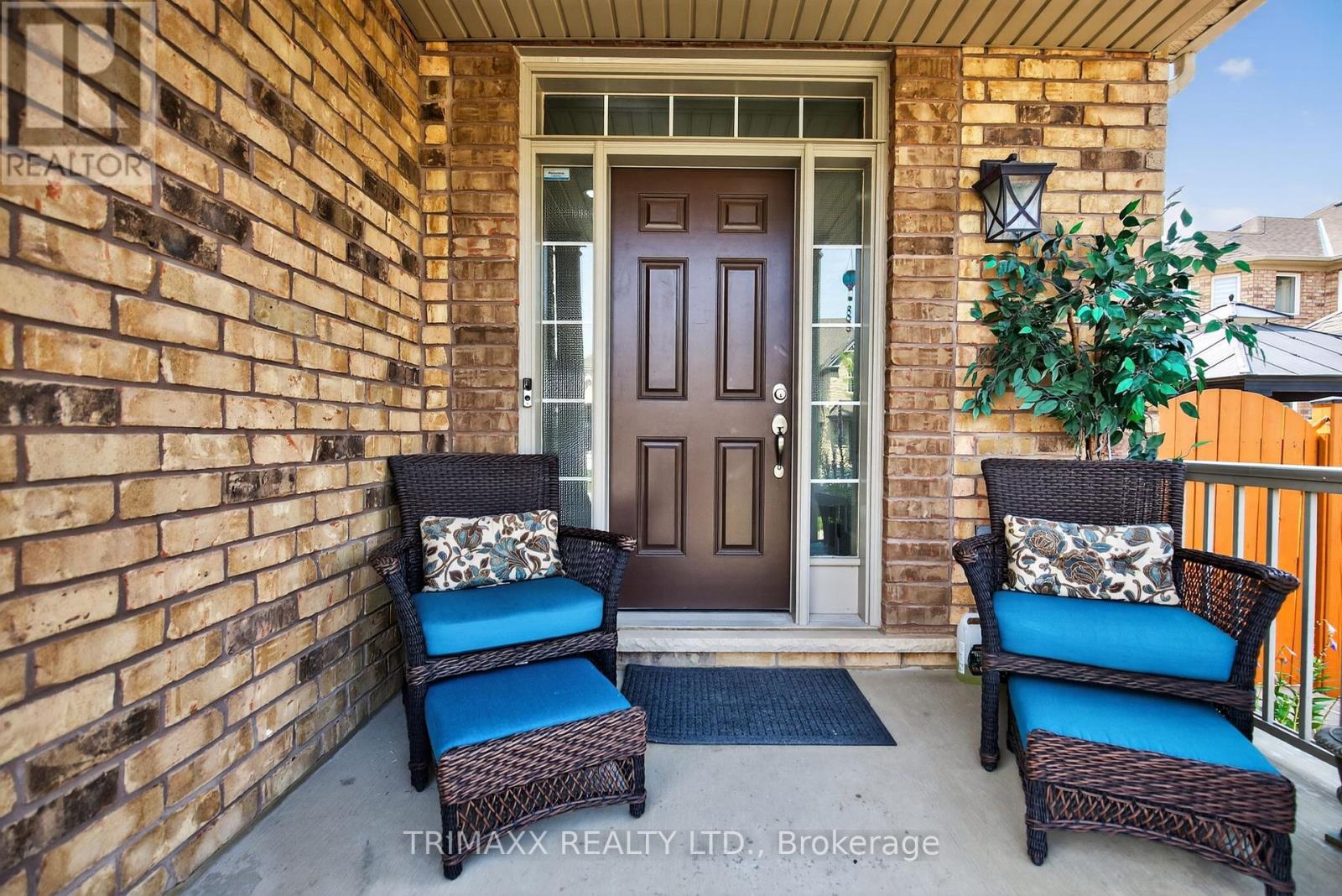 30 Learmont Avenue, Caledon, Ontario  L7C 3N3 - Photo 3 - W12529410