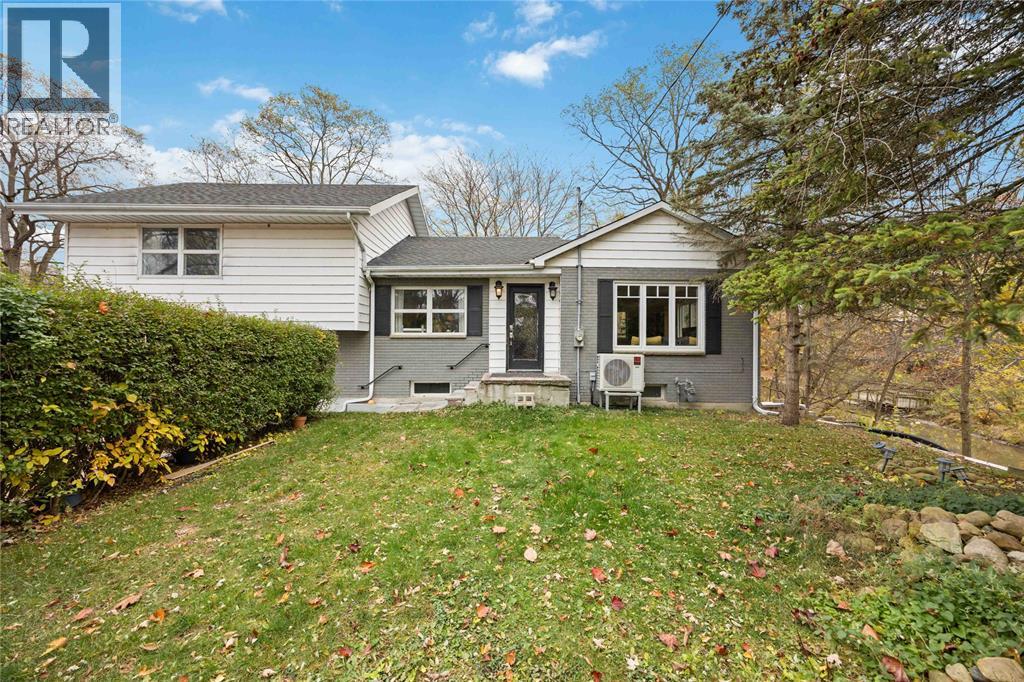 2006 Olive AVENUE, Sarnia, Ontario