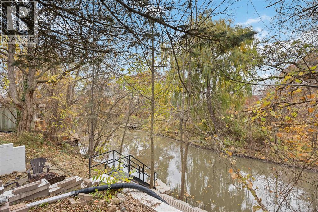 2006 Olive Avenue, Sarnia, Ontario  N0N 1C0 - Photo 35 - 25028452