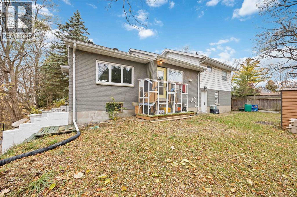 2006 Olive Avenue, Sarnia, Ontario  N0N 1C0 - Photo 37 - 25028452