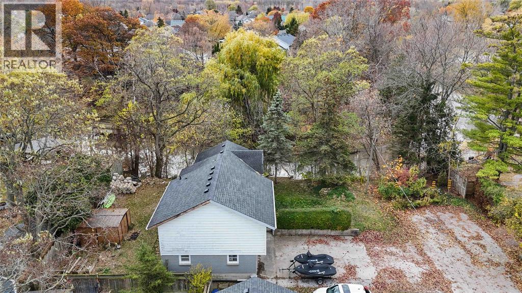 2006 Olive Avenue, Sarnia, Ontario  N0N 1C0 - Photo 45 - 25028452