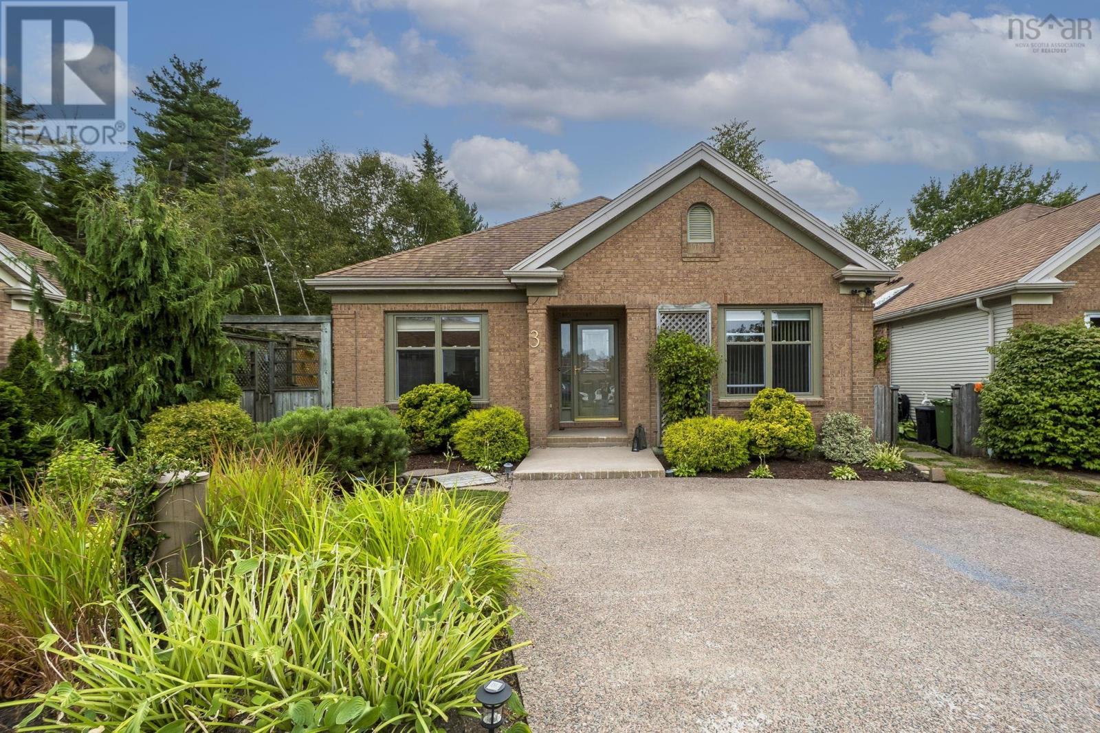 Property at 3 Bowsprit Close image 2