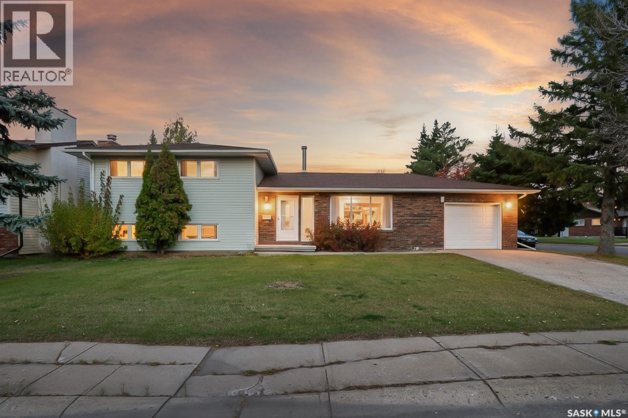 79 Bluebell Crescent, Moose Jaw, Saskatchewan  S6J 1A2 - Photo 2 - SK023729