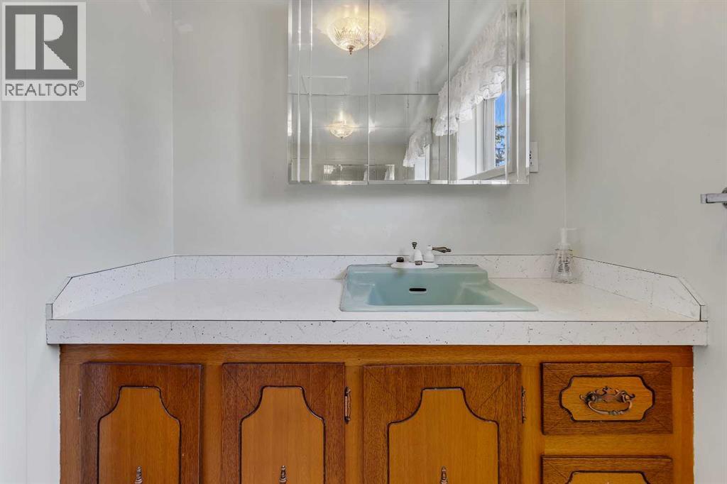 3224 Carol Drive Nw, Calgary, Alberta  T2L 0K6 - Photo 23 - A2262353