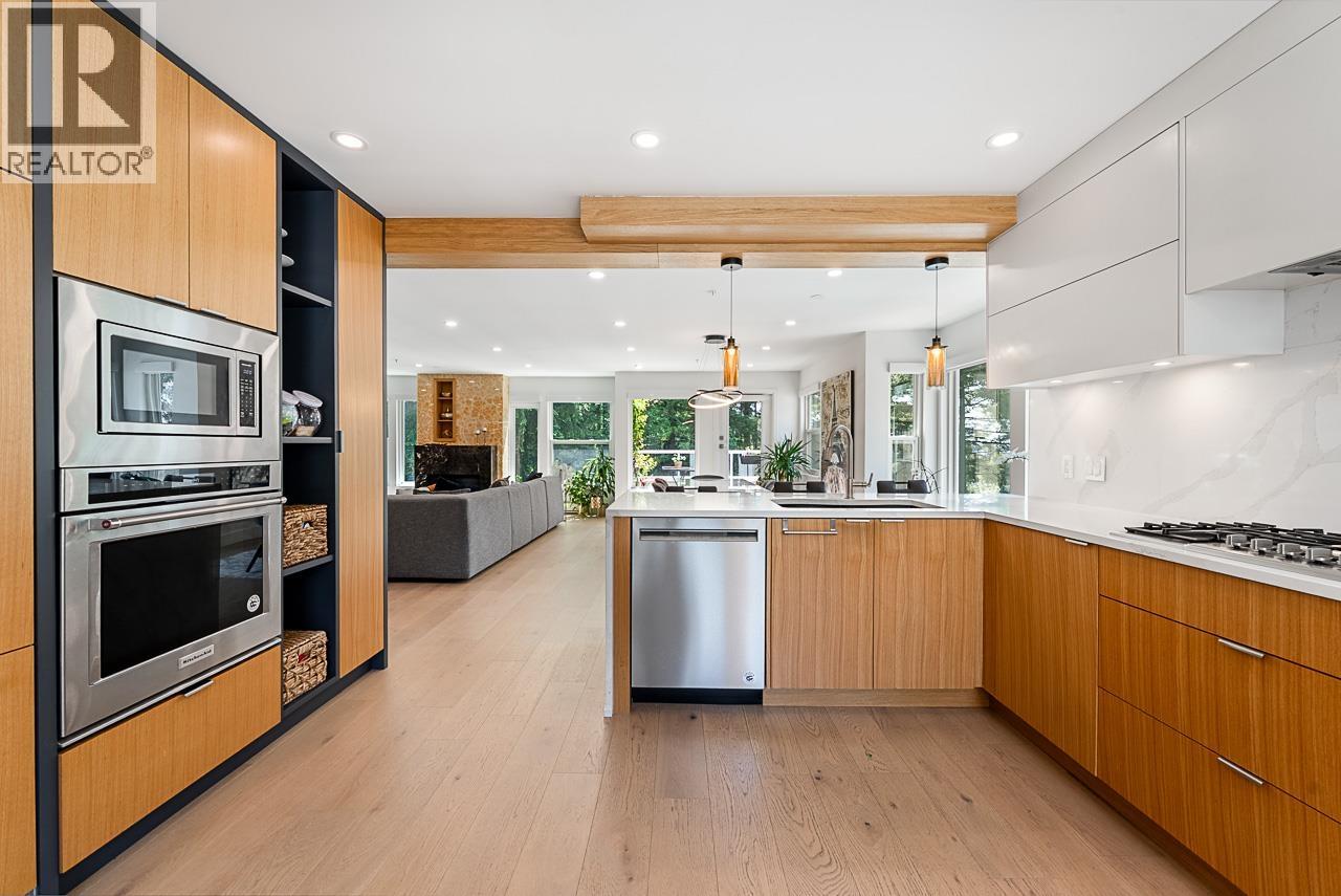 11 2425 Edgemont Boulevard, North Vancouver, British Columbia V7P 2L2 - Photo 11 - R3044163