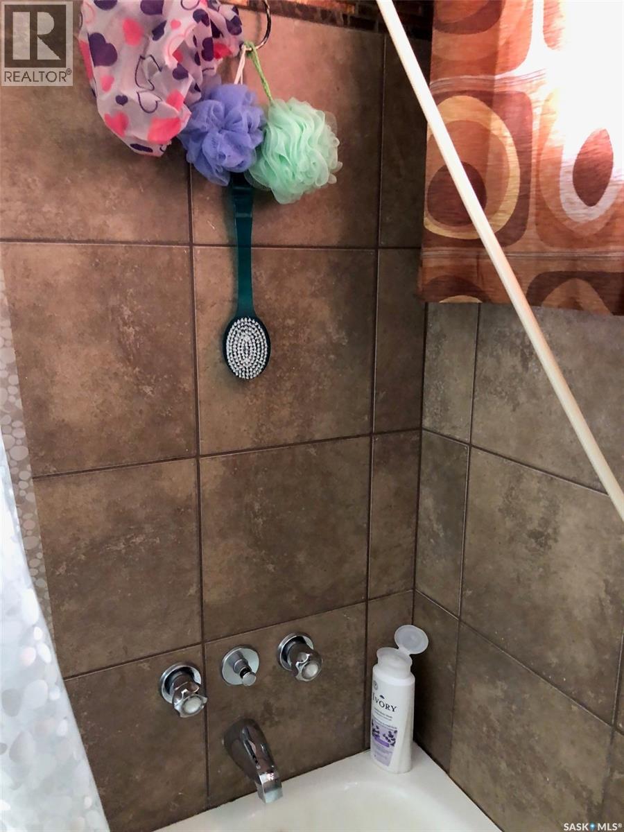 340 Kendall Street, Kamsack, Saskatchewan  S0A 1S0 - Photo 28 - SK023778