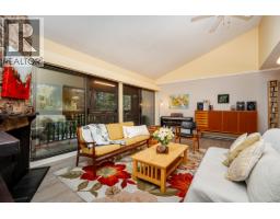 305 720 EIGHTH AVENUE