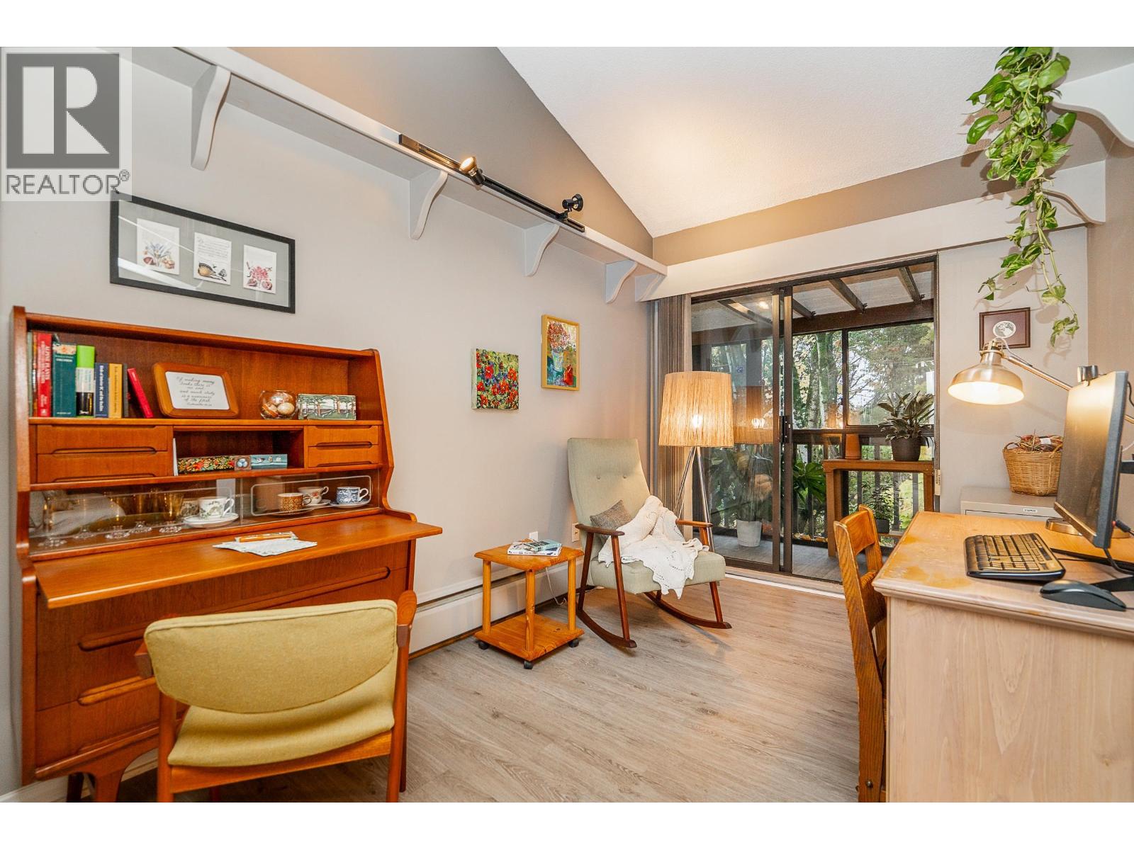 305 720 Eighth Avenue, New Westminster, British Columbia  V3M 2R3 - Photo 12 - R3066105