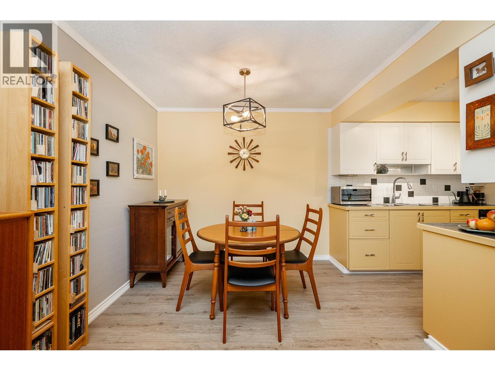 305 720 Eighth Avenue, New Westminster, British Columbia  V3M 2R3 - Photo 7 - R3066105