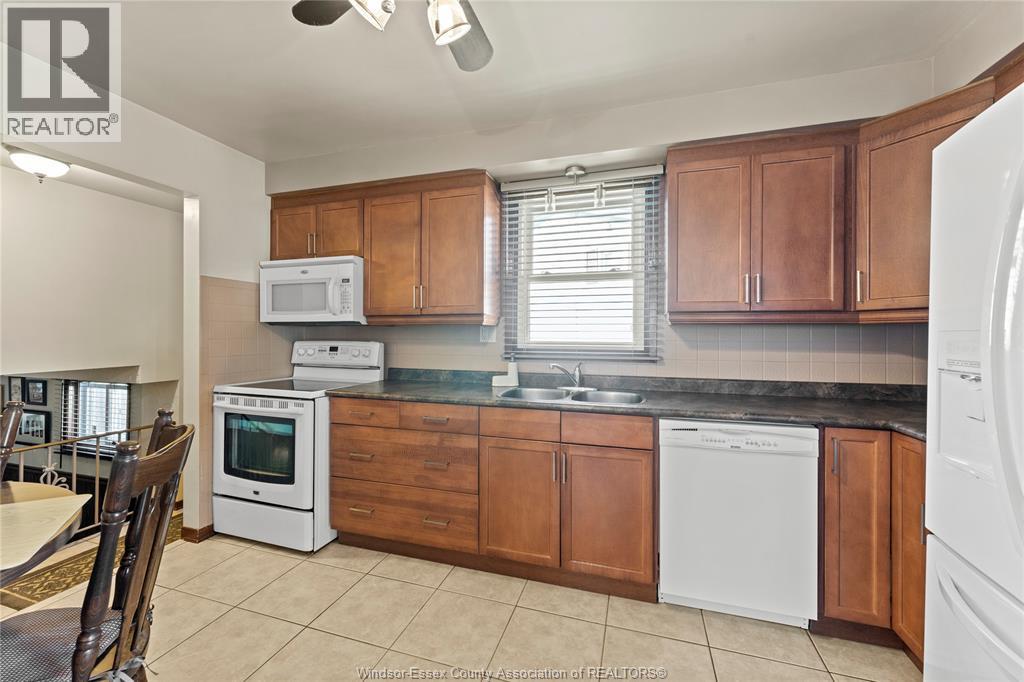 2737 Bramley Crescent, Windsor, Ontario  N8W 4X2 - Photo 9 - 25028474