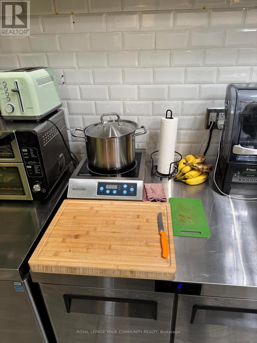 101 - 799 College Street, Toronto, Ontario  M6G 1C7 - Photo 10 - C12529490