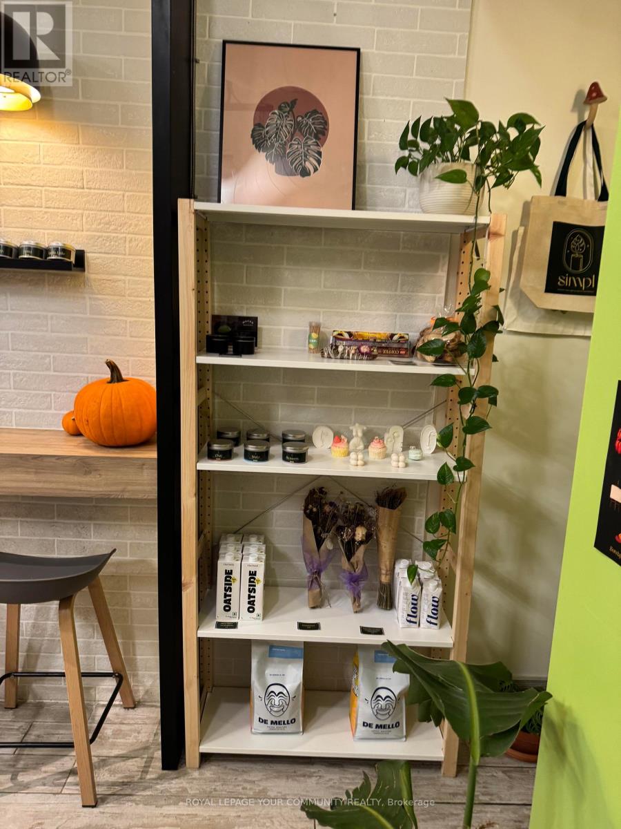 101 - 799 College Street, Toronto, Ontario  M6G 1C7 - Photo 14 - C12529490