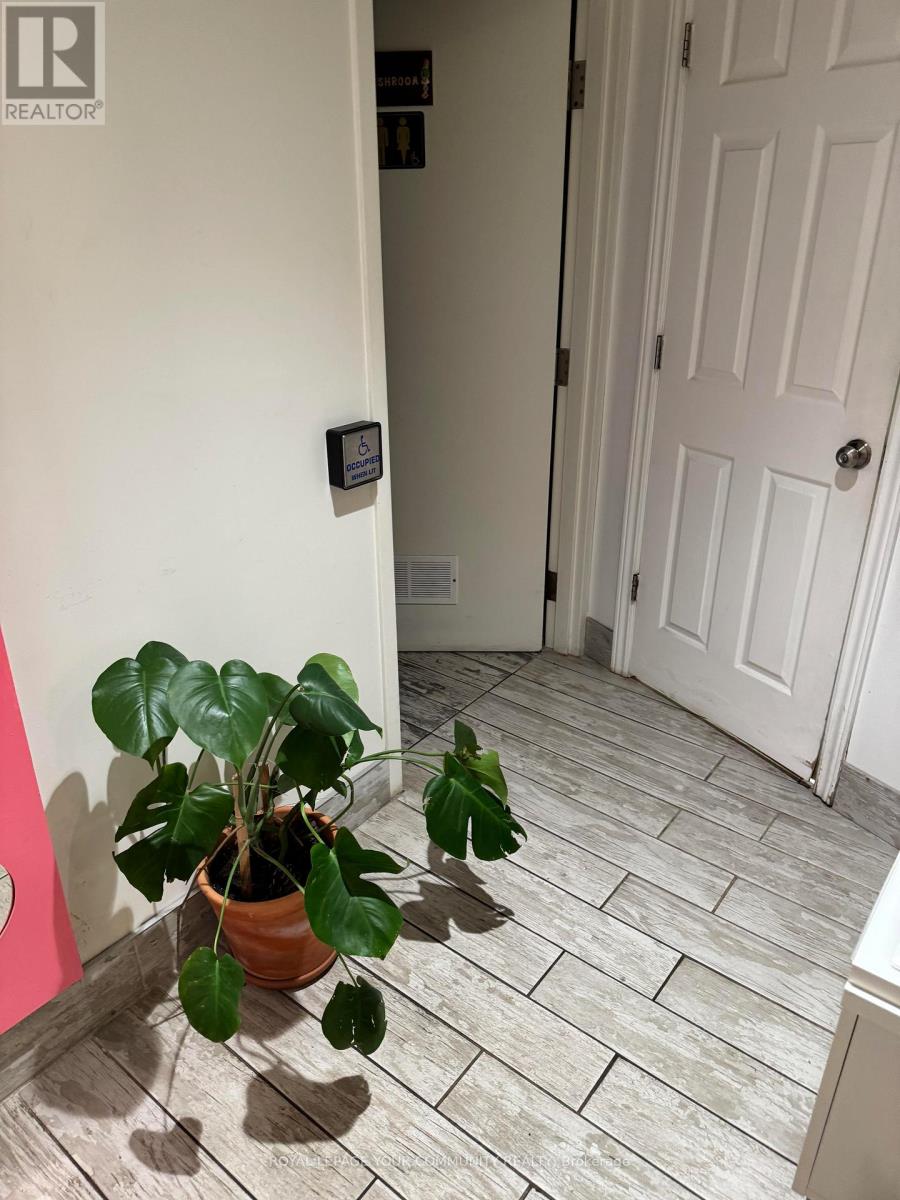 101 - 799 College Street, Toronto, Ontario  M6G 1C7 - Photo 21 - C12529490