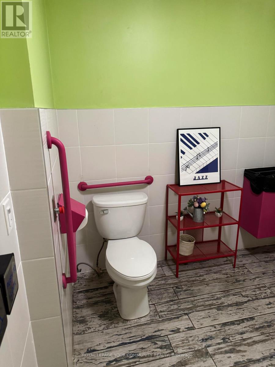 101 - 799 College Street, Toronto, Ontario  M6G 1C7 - Photo 23 - C12529490