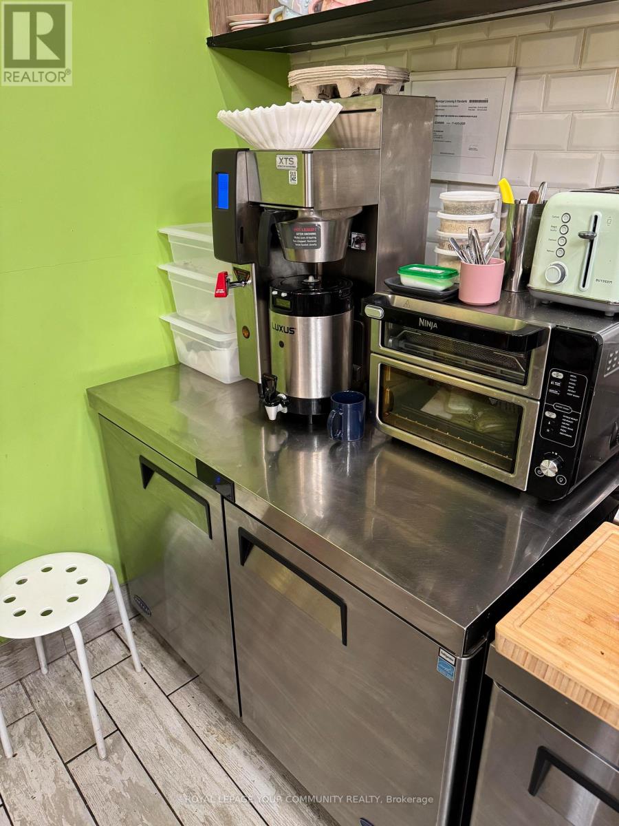 101 - 799 College Street, Toronto, Ontario  M6G 1C7 - Photo 8 - C12529490