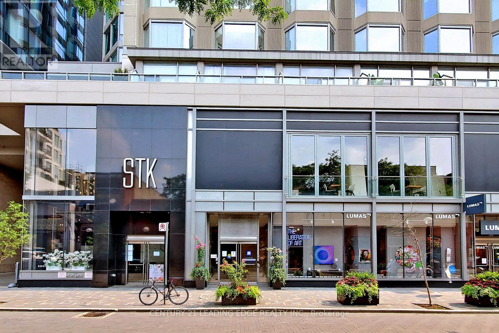 1704 - 155 Yorkville Avenue, Toronto, Ontario  M5R 0B4 - Photo 17 - C12529552