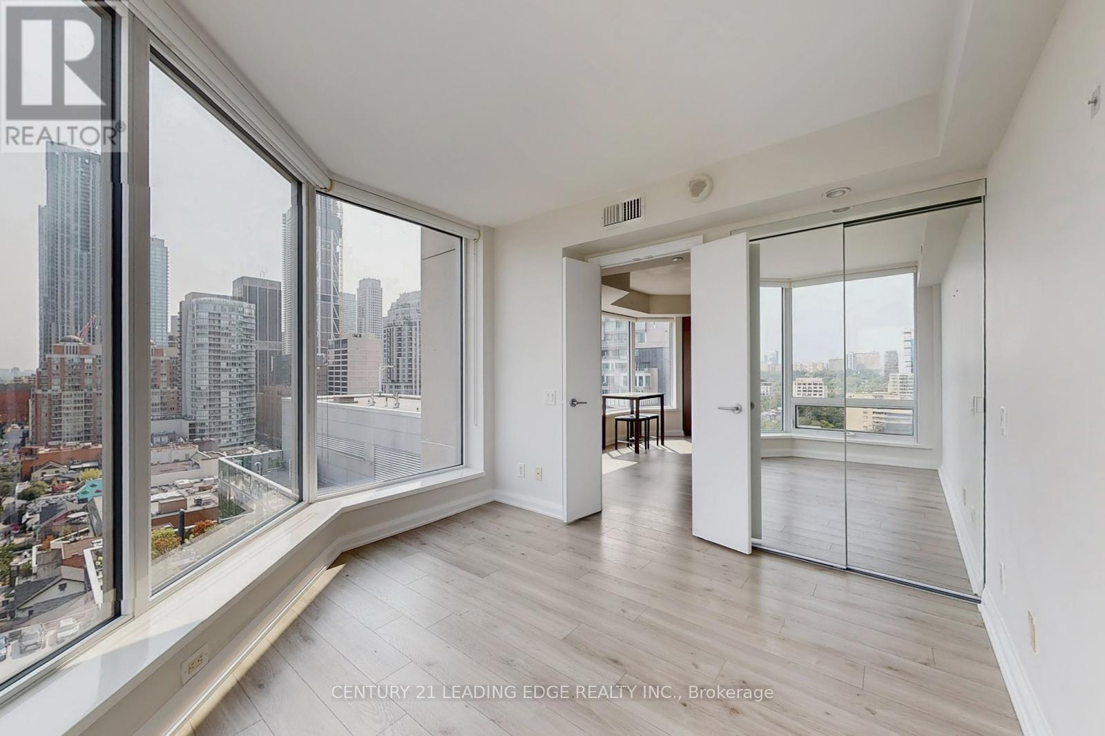 1704 - 155 Yorkville Avenue, Toronto, Ontario  M5R 0B4 - Photo 9 - C12529552