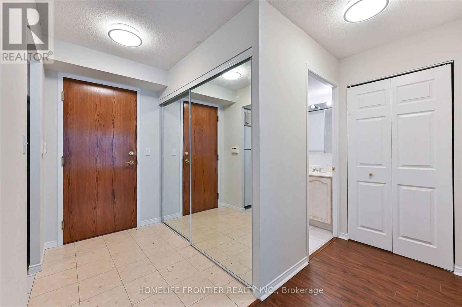 1008 - 29 Pemberton Avenue, Toronto, Ontario  M2M 4L5 - Photo 6 - C12529638